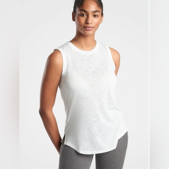 Athleta Tops - ATHLETA BREEZY TANK - White Plus 1X